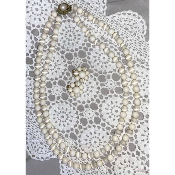 VINTAGE necklace & clip earrings - Picture 1 of 3